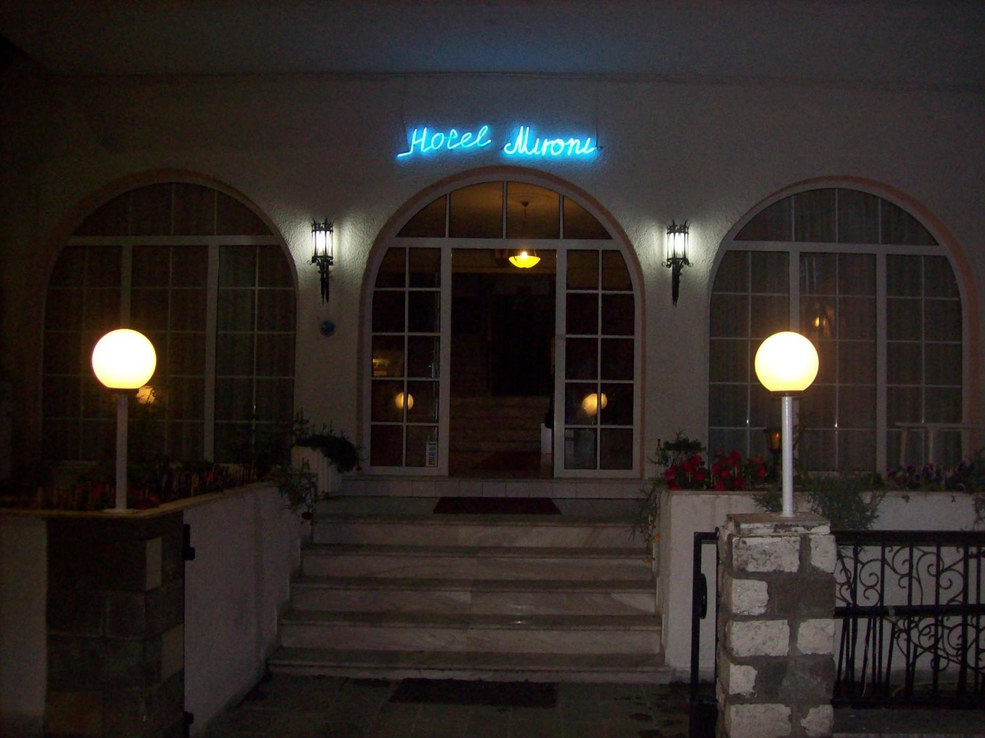 Mironi & Victoria Hotel Limenas  Buitenkant foto