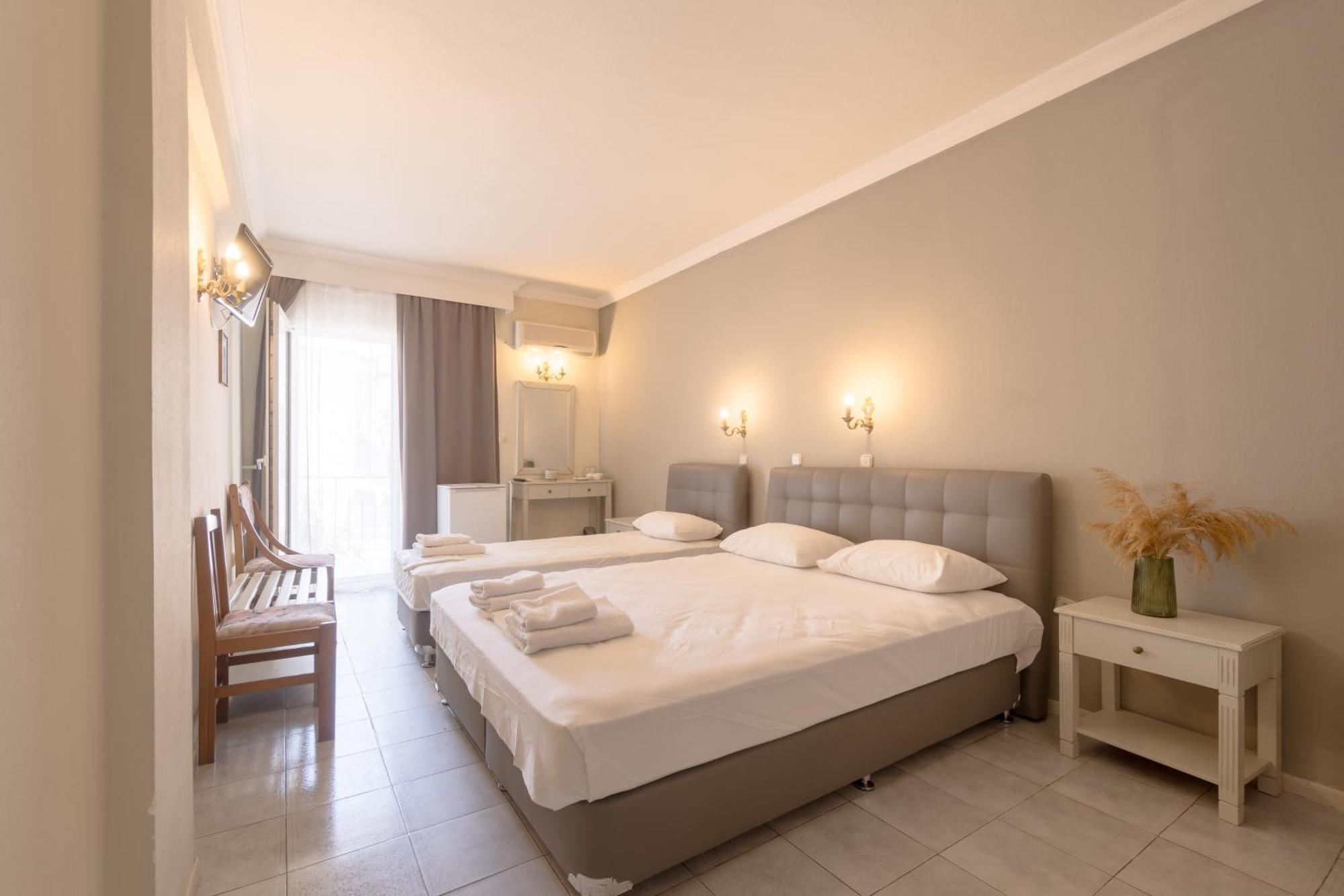 Mironi & Victoria Hotel Limenas  Buitenkant foto