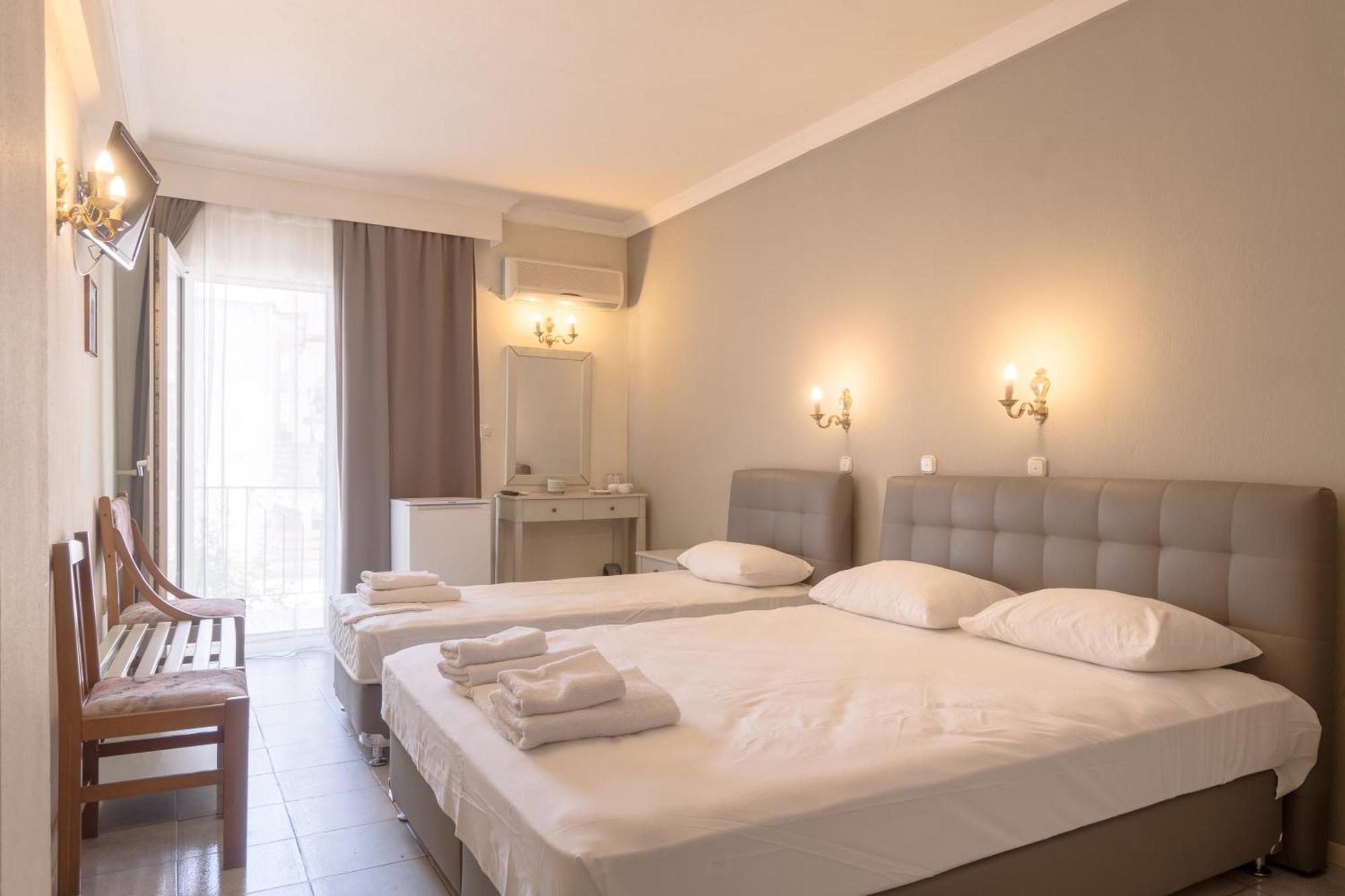 Mironi & Victoria Hotel Limenas  Buitenkant foto